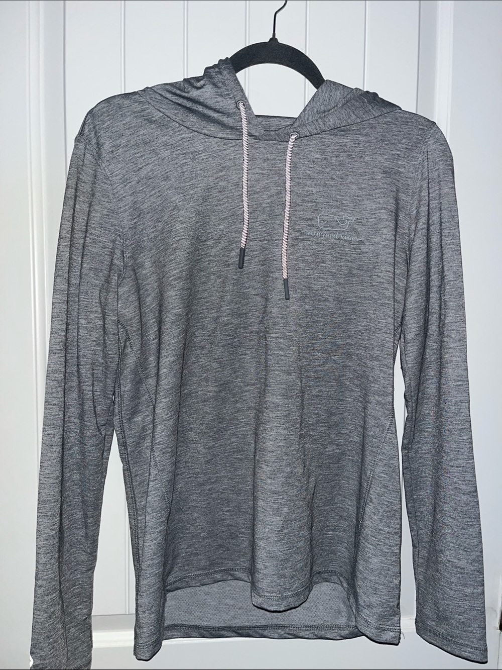 Vineyard Vines Heather Gray Lightweight Hooded Long-Sleeve